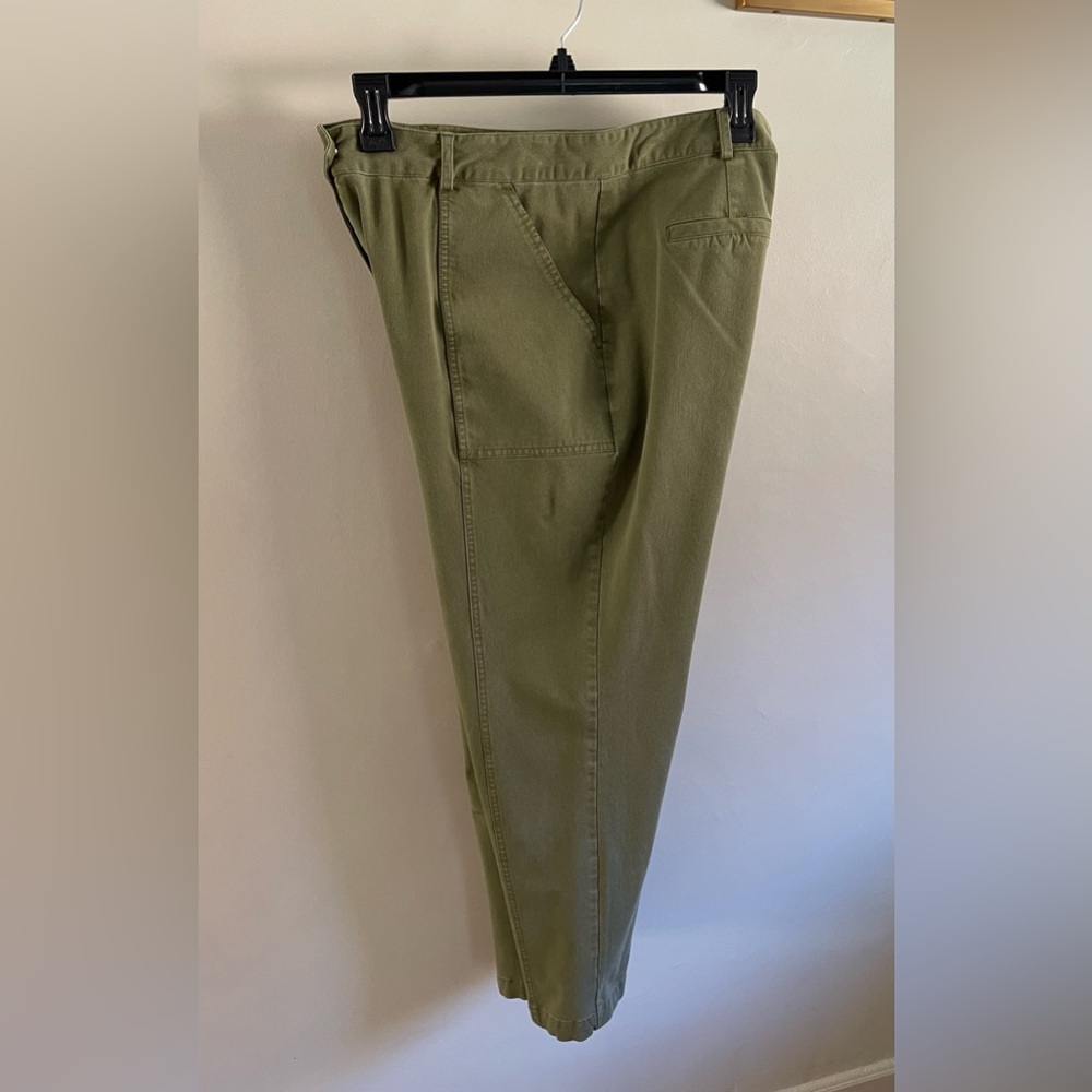 IMNYC Isaac Mizrahi green ankle khaki pants size 16